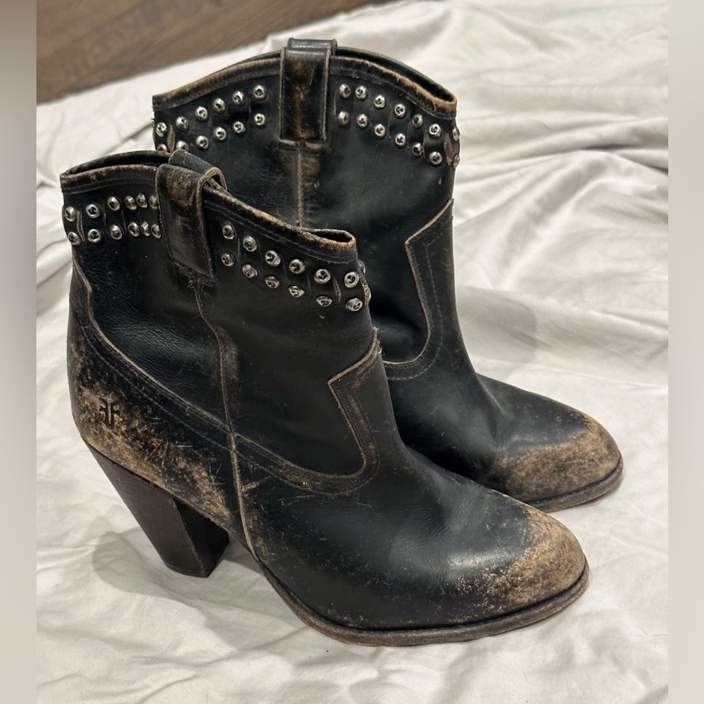Frye Size 11 Studded Distressed Ankle Boot